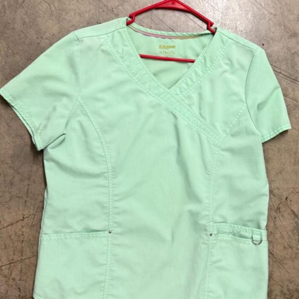 Sparrow Women's Green Scrubs